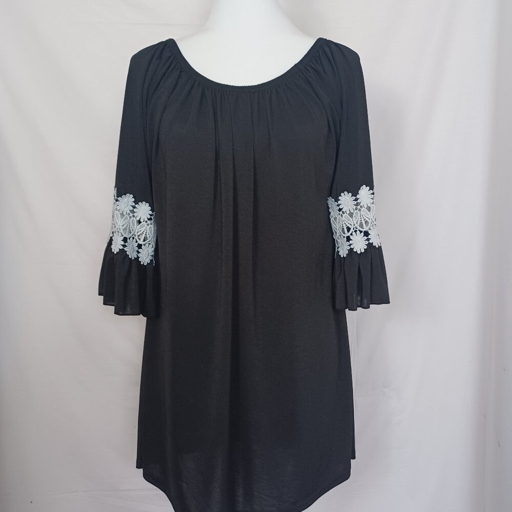 Win Win Ruffle Sleeve Tunic - Picture 3 of 9